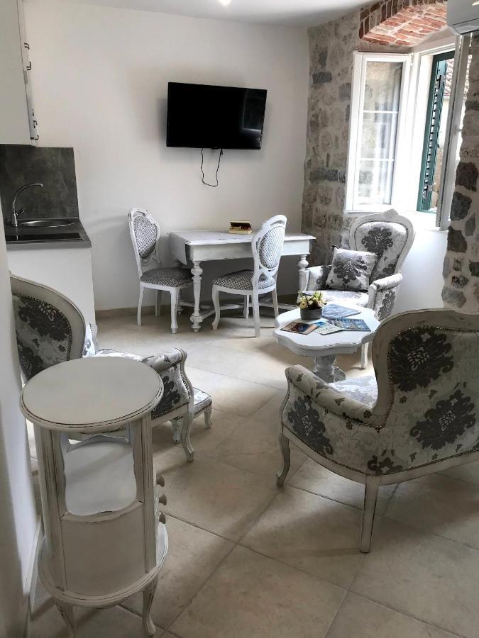 New Renovated Old Town Martiva Apartment Kotor Exterior foto