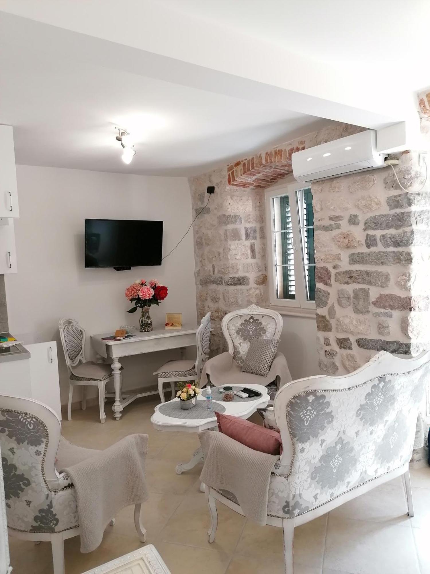 New Renovated Old Town Martiva Apartment Kotor Quarto foto